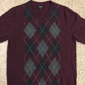 Lightweight V Neck Argyle Sweater